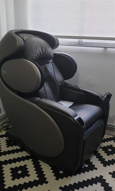 Osim Udivine S 3d Massage Chair Everything Else On Carousell