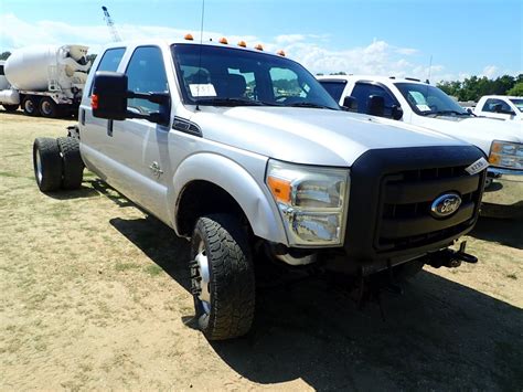 2012 Ford F350 Cab And Chassis Truck
