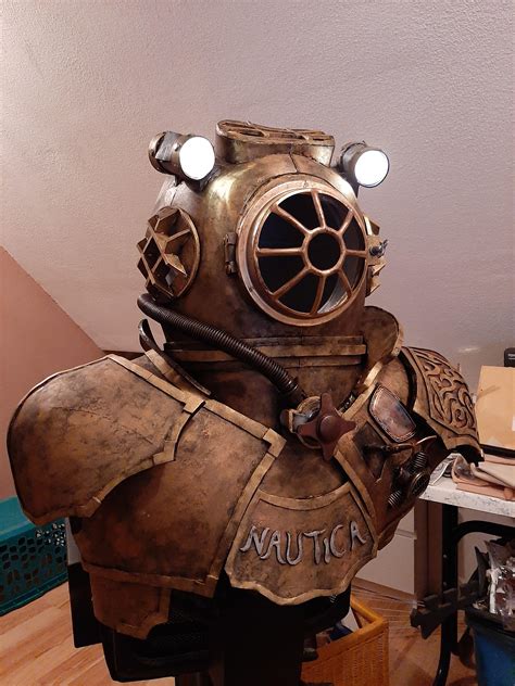 Desco provides you with a variety of carefully crafted superior quality diving helmets. Deep sea diver helmet - My biggest project yet : steampunk