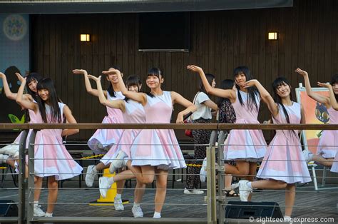 Kamen Joshi Japanese Girl Idols Group Street Performance