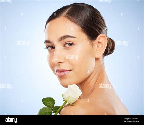 Female Model On White Background Hi Res Stock Photography And Images Alamy