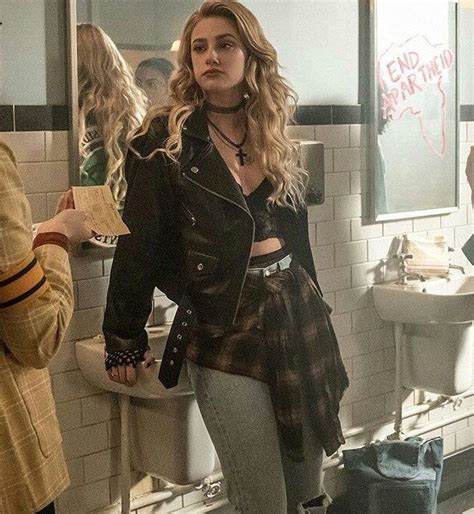 Lili Reinhart Riverdale Flashback Alice Cooper Betty Cooper South Side Serpents Riverdale