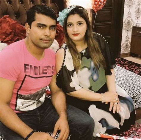 Umar Akmal Wife 10 Beautiful Pictures Reviewitpk