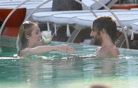 Miley Cyrus In Bikini At A Hotel Pool In Miami Hawtcelebs