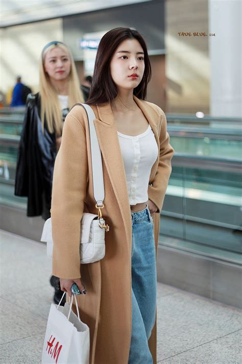 𝐭𝐫𝐮𝐞 𝐛𝐥𝐮𝐞 On Twitter 191125 Icn 있지 Itzy 리아 Lia Korean Airport Fashion Korean Girl