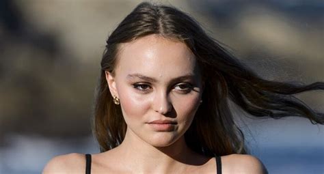 Lily Rose Depp Wiki Biografía Edad Patrimonio Relaciones Familia Y Más Venze