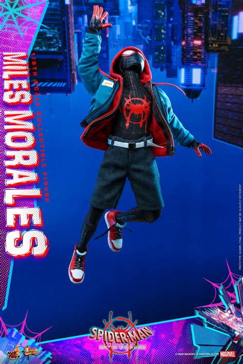 Hot Toys Mms567 Spider Man Into The Spider Verse 16th Scale