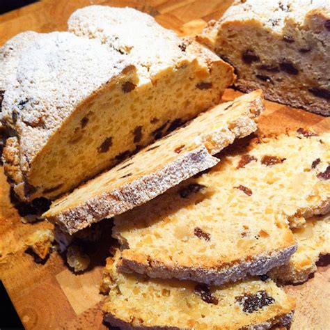 Der gekühlte kuchen kann nach belieben verziert werden. Weihnachts-Stollen mit Quark - glutenfrei | Glutenfreie ...