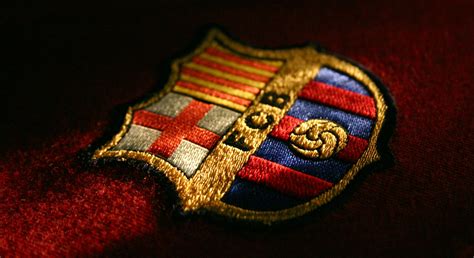The best quality and size only with us! FC Barcelona Escudo Wallpaper by ElSexteteFCB on DeviantArt