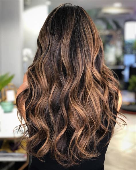 Stunning Examples Of Caramel Balayage Highlights For