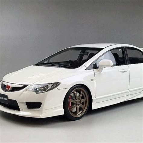 On this page we present you the most successful photo gallery of not only does the 2016 honda civic type r look better in white than it did in that grainy magazine ad photo that leaked out this morning, it also has. Pre Order One Model 1:18 HONDA CIVIC FD2 TYPE-R Mugen 無限 ...