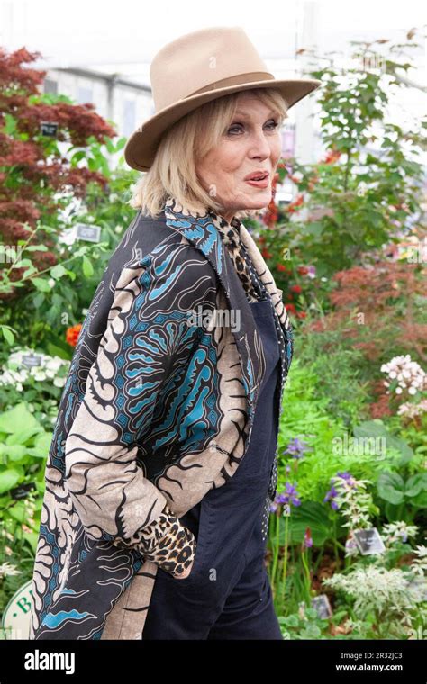 London Uk 22nd May 2023 Dame Joanna Lumley At The Chelsea Flower