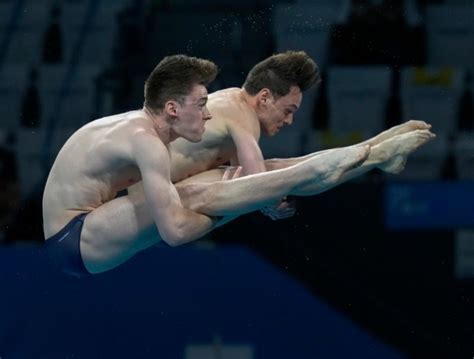 Olympics No Golden Sweep For Chinas Divers Brits Win 10 Meter