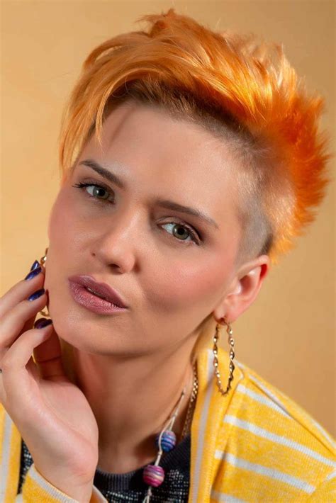 30 Cute And Rebellious Half Shaved Head Hairstyles For Modern Girls In