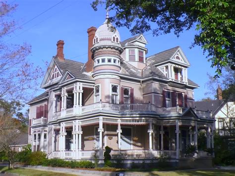 I Absolutely Love Victorian Houses Theyre So Big Gorgeous Flawless