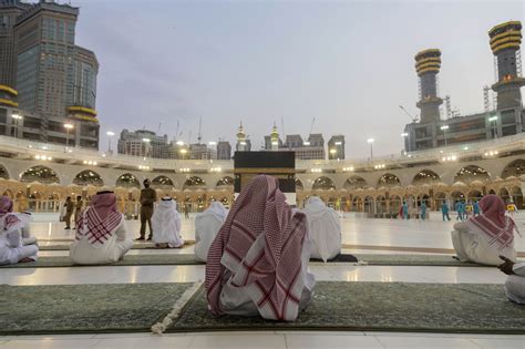 Pilgrims Arrive In Mecca For Downsized Hajj The Christian Century