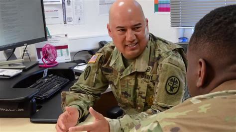 Career Counselor Helps Soldiers See Value In Army Service Youtube
