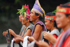 Sarune bolon sarune bolon adalah alat musik traidisional. Tari Tor Tor, Tarian Tradisional Suku Batak Di Sumatera Utara ( Sejarah dan Maknannya) - Cinta ...