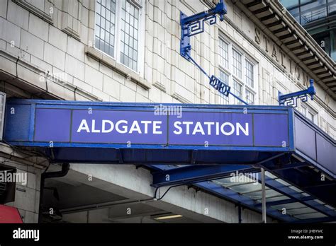 London Underground Station Sign Hi Res Stock Photography And Images Alamy