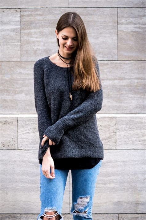Retainers are something that are necessary to wear when braces are removed, but how long must they stay in? Denim x Fishnet || How to wear fishnet tights in 2016