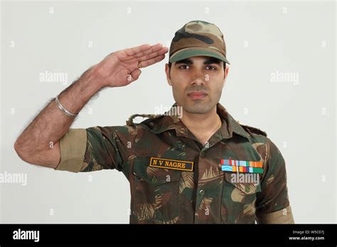 Army Soldier Saluting Stock Photo Alamy