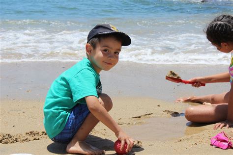 Fotos Gratis Playa Mar Arena Gente Jugar Vacaciones Niño Jugando Chile Niños