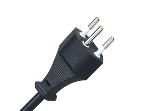 Ring terminals allow for easy hook up Three Prong Connector