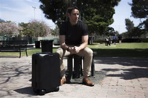 Forwardx Ovis Ai Powered Follow Suitcase The Coolector