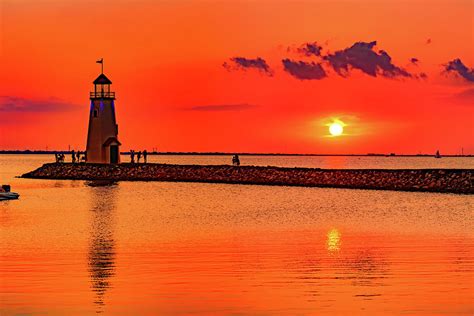 Red Dusk Sunset At The Lake Hefner Lighthouse Photograph By Gregory