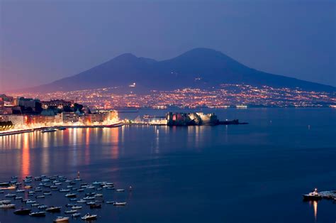 Illusion Wanderer Italy Tours Naples Italy Napoli