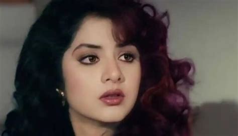 Today Is The Death Anniversary Of Superstar Divya Bharti Who Died In 1993 After Falling From