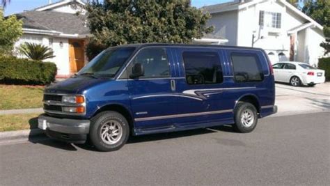 Purchase Used 2001 Chevrolet Express 1500 Base Standard Passenger Van 3