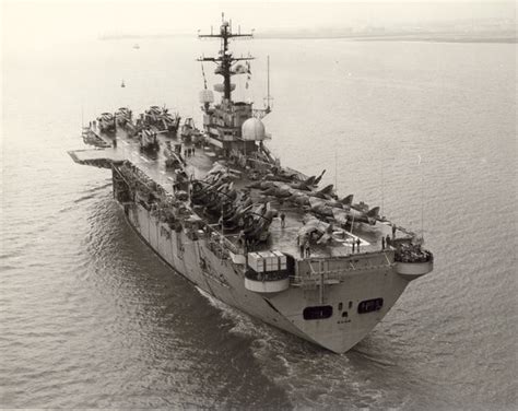 Uss Guam Lph 9 An Iwo Jima Class Amphibious Assault Ship 10635322