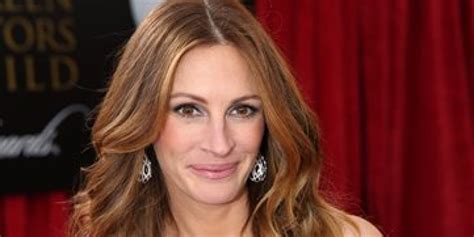 Julia Roberts Goes Bright Blond Just In Time For The Oscars Huffpost