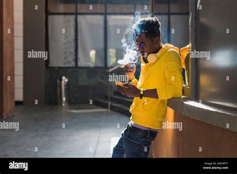 Male Smoke Cigarette Hi Res Stock Photography And Images Alamy