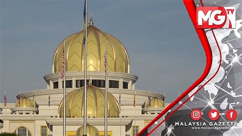 Malaysia is a constitutional monarchy with an elected monarch as head of state. TERKINI : SULTAN KELANTAN TIDAK HADIR!!! Mesyuarat ...