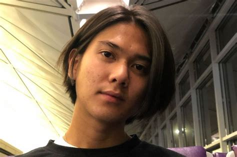 Rambut panjang bagus nya di potong model apa ?? Wajib Tahu Bagi Anda yang Gondrong, Berikut 5 Cara ...