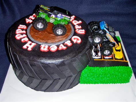 Creative Cakes: MONSTER Truck