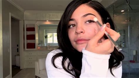 kylie jenner s guide to lips brows confidence beauty secrets video dailymotion