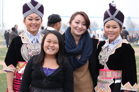 hmong-cultural-new-year-celebration-celebrating-hmong