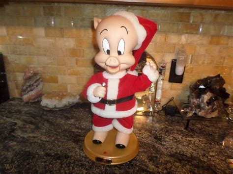 Looney Tunes Christmas Animated Singing Porky Pig 1903940021