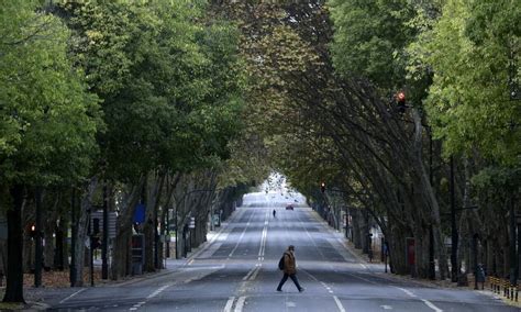 Αίρεται το μέτρο της απαγόρευσης κυκλοφορίας στην νέα. Κορονοϊός στην Πορτογαλία: Νυχτερινή απαγόρευση κυκλοφορίας την παραμονή Πρωτοχρονιάς - tromaktiko