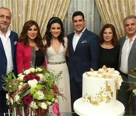 شئ مقزز… إذا بليتم فاستتروا. نجوى كرم ترقص في خطوبة ابنة شقيقها بعفوية وانسجام | لهلوبة