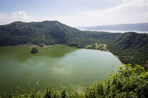 Photos du lac Taal et de son volcan à Tagaytay Philippines