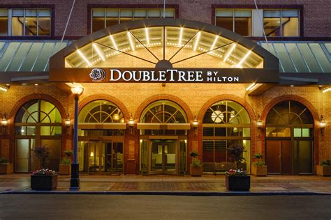 Doubletree by Hilton Toronto Downtown - Attractions Ontario