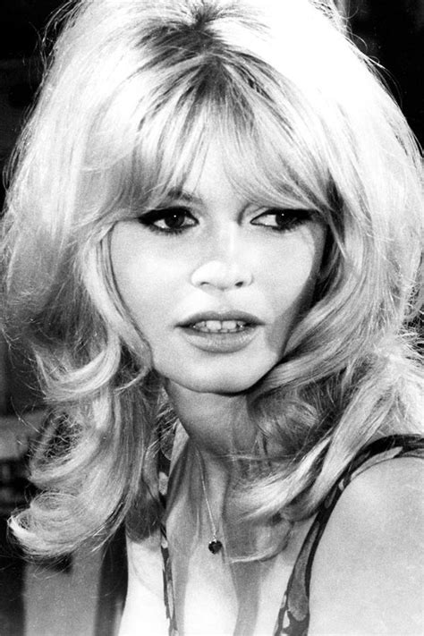 Brigitte bardot bangs on a sauvage with denise rossouw of top secret haircessory. Read This Before You Get Bangs | Brigitte bardot, Bardot hair, Celebrity bangs
