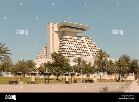Sheraton Grand Doha Resort And Convention Hotel Qatar Stock Photo Alamy