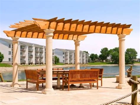 Whats The Difference Between A Pergola And An Arbor Sunshine And Play