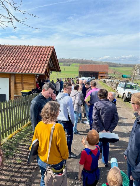 Obst- und Gartenbauverein Ober-Breidenbach verkaufte 50 Bleche