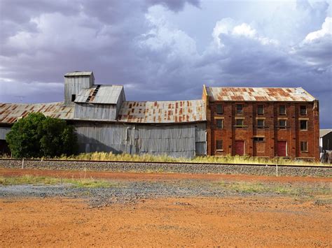 West Wyalong Summer Storm Beyond The 1946 Built Three Sto Flickr